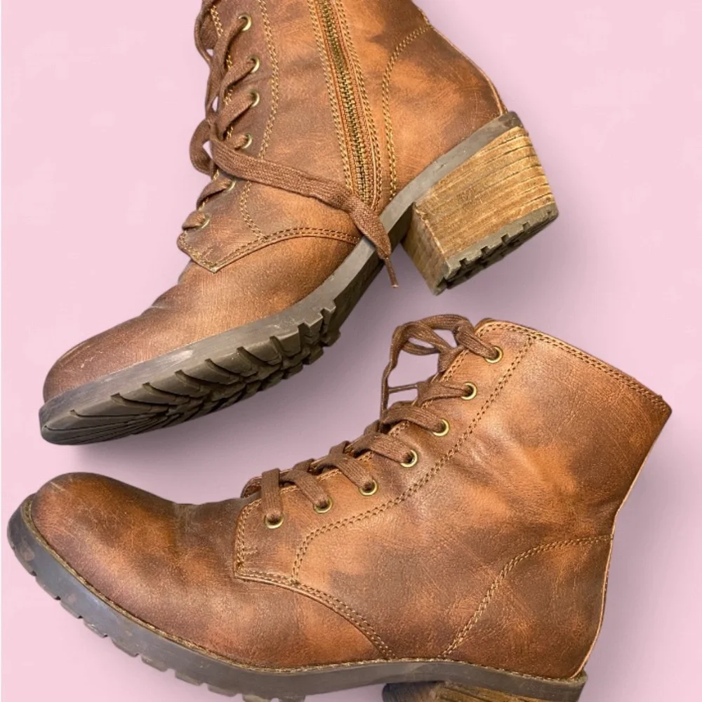 American Eagle Outfitters Women's Size 8 Brown Boots Pre Owned Great Condition - Picture 2 of 7